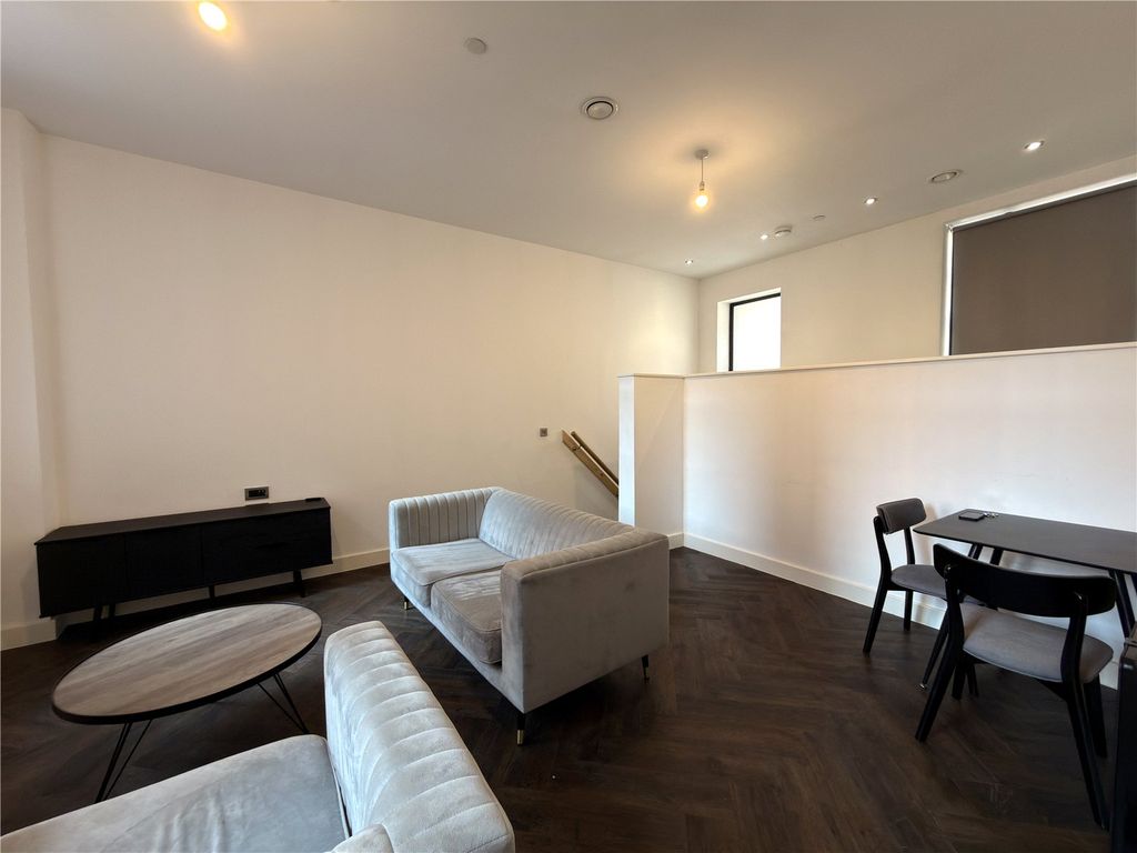 Property photo 3 of 7 Picture No. 08
