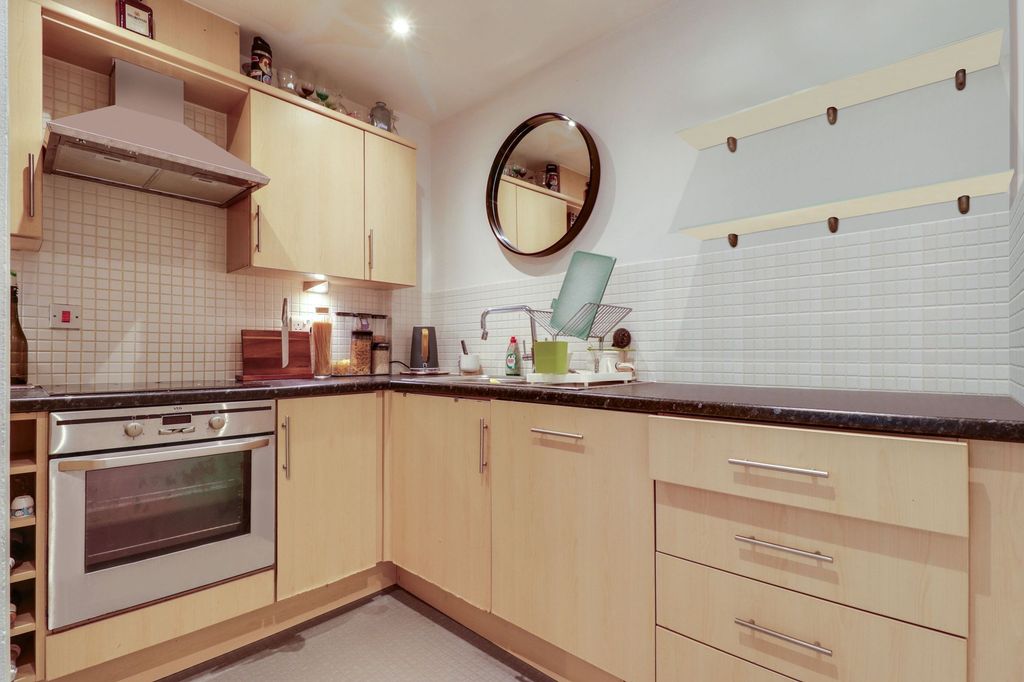 Property photo 3 of 6