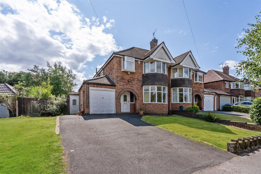 Property photo 1 of 11 77 Greswolde Road_13.Jpg