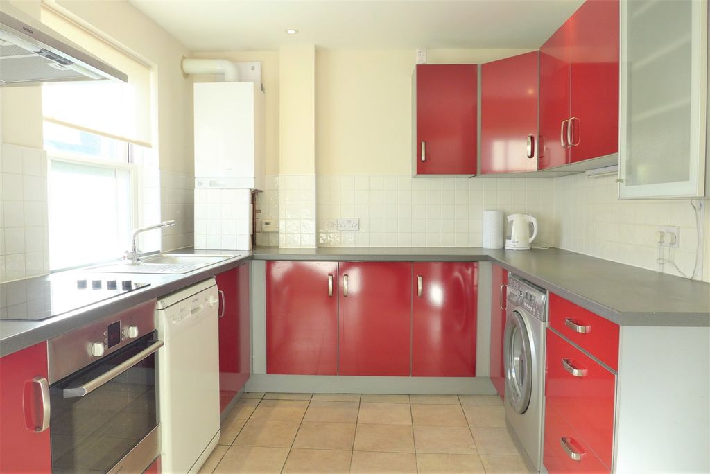 Property photo 2 of 13