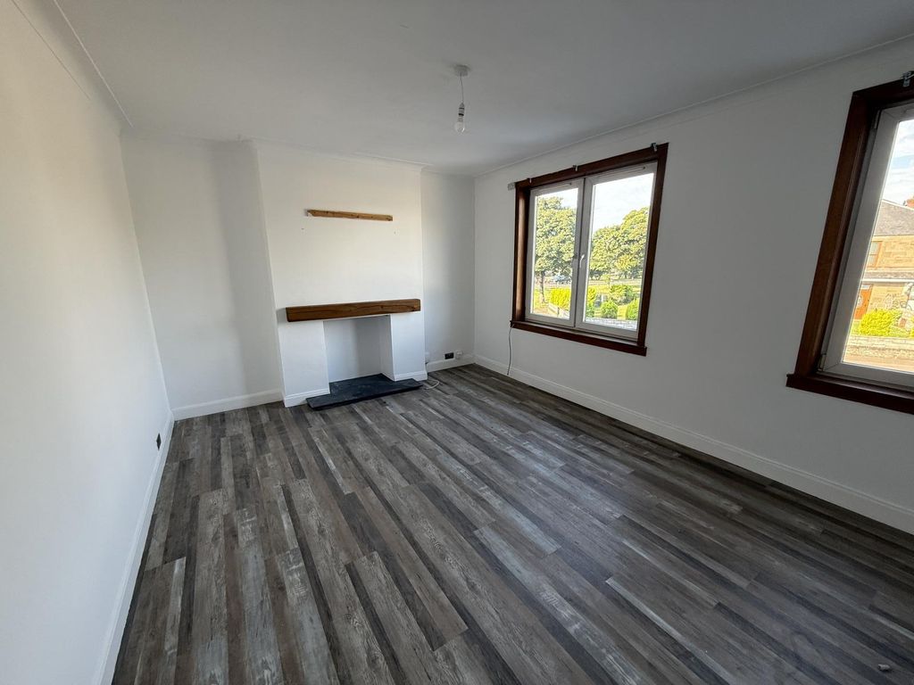 Property photo 2 of 14 Img 1587