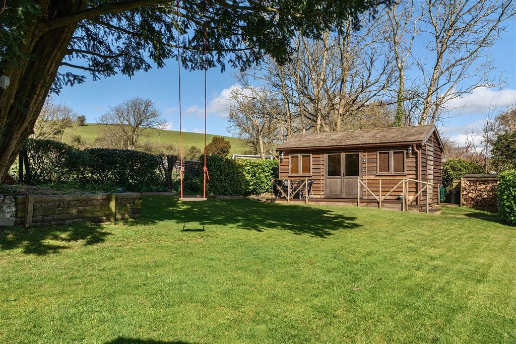 Property photo 3 of 20 Cabin