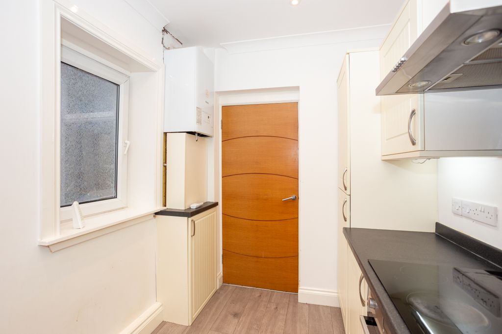 Additional image 9 of 2 bed flat for saleBalmoral Road, Dumfries DG1