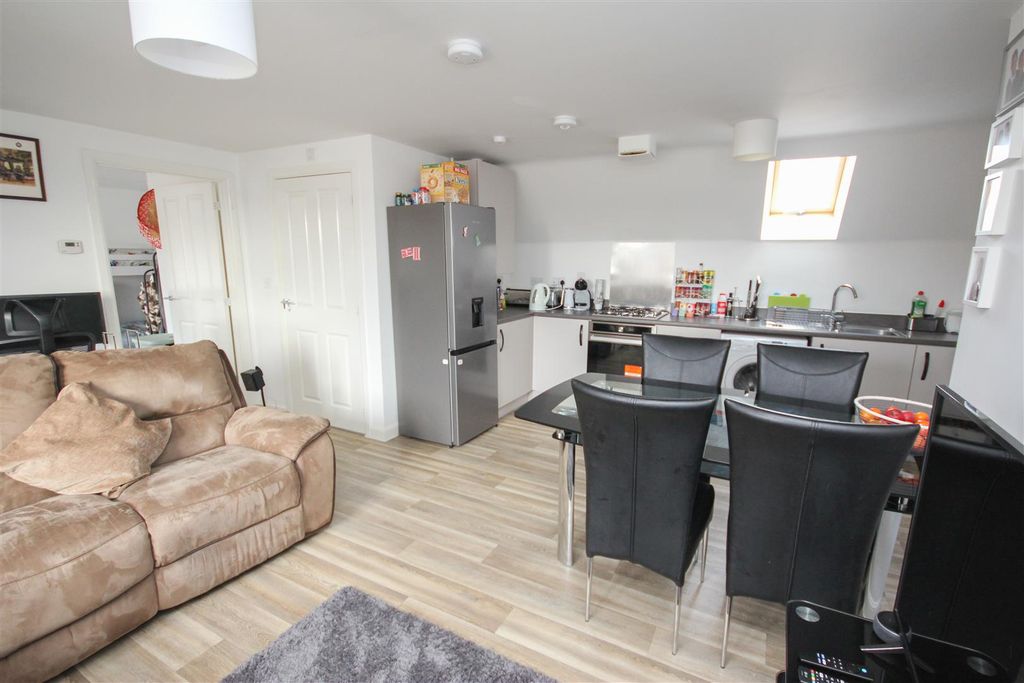 Property photo 2 of 8 Living Area.Jpg