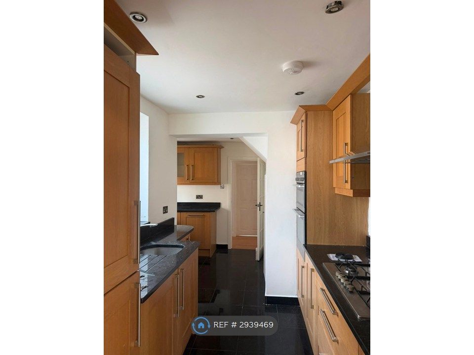 Property photo 3 of 23