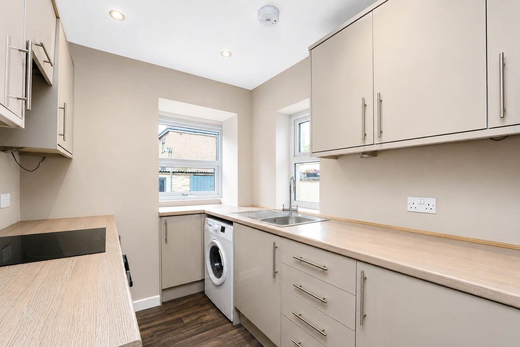 Property photo 2 of 19 Skipton (19).Jpg
