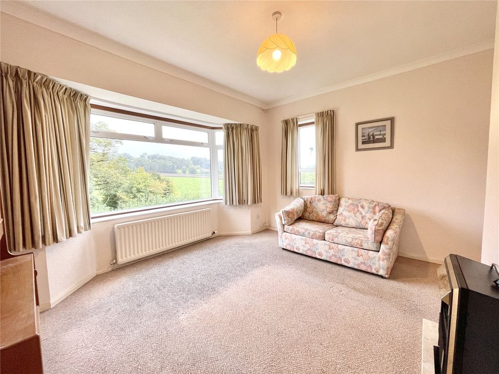 Property photo 2 of 25 Picture No. 05