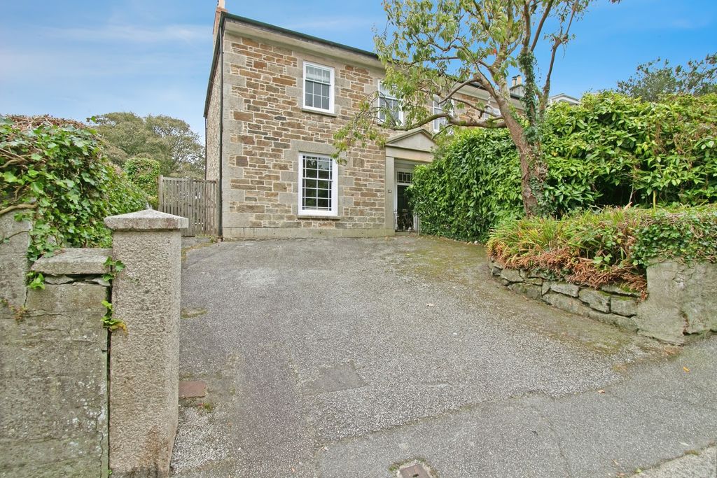 Property photo 1 of 15 Photo