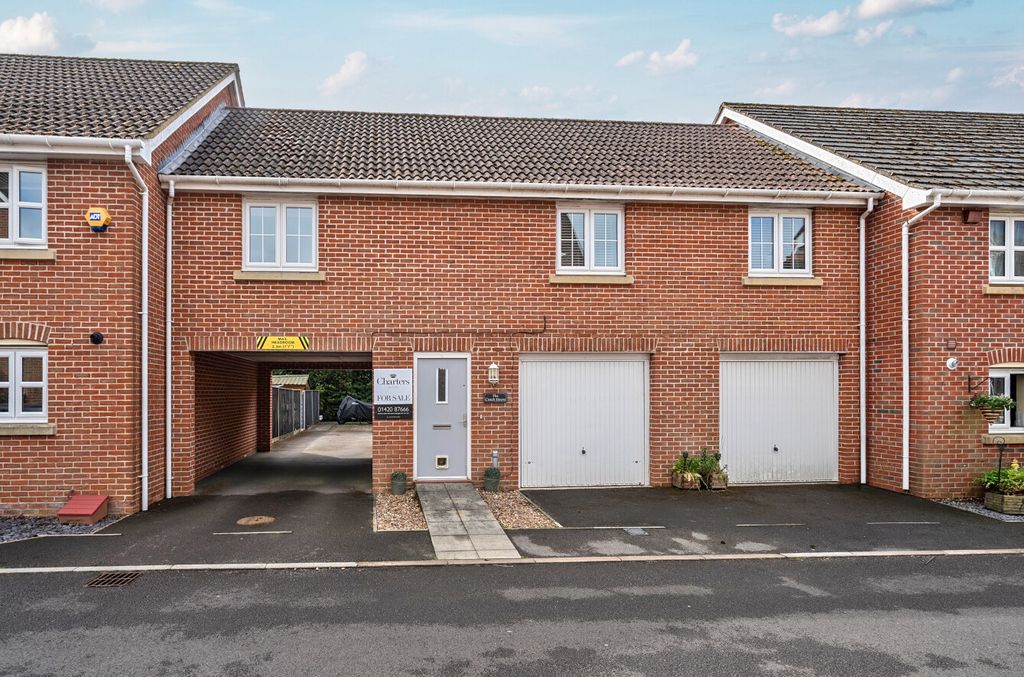Property photo 1 of 11 1458290-28-6A0Aea...