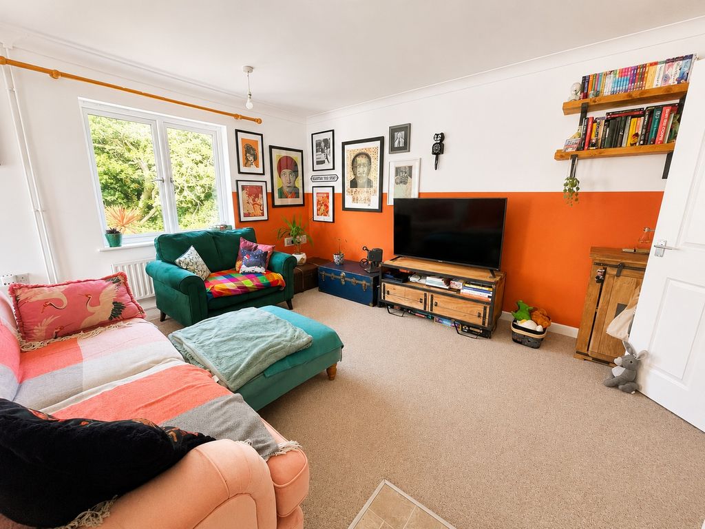 Property photo 3 of 7