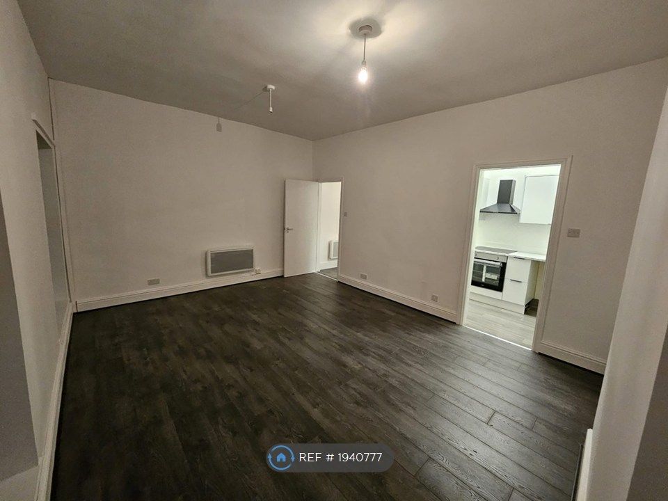 Property photo 2 of 8 Reception