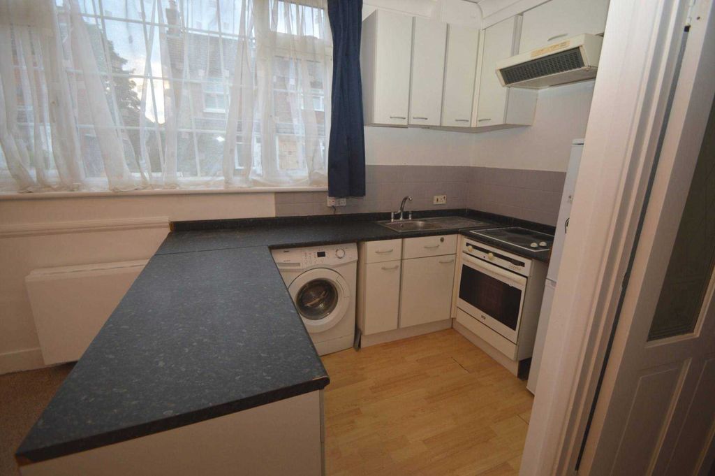 Property photo 3 of 5