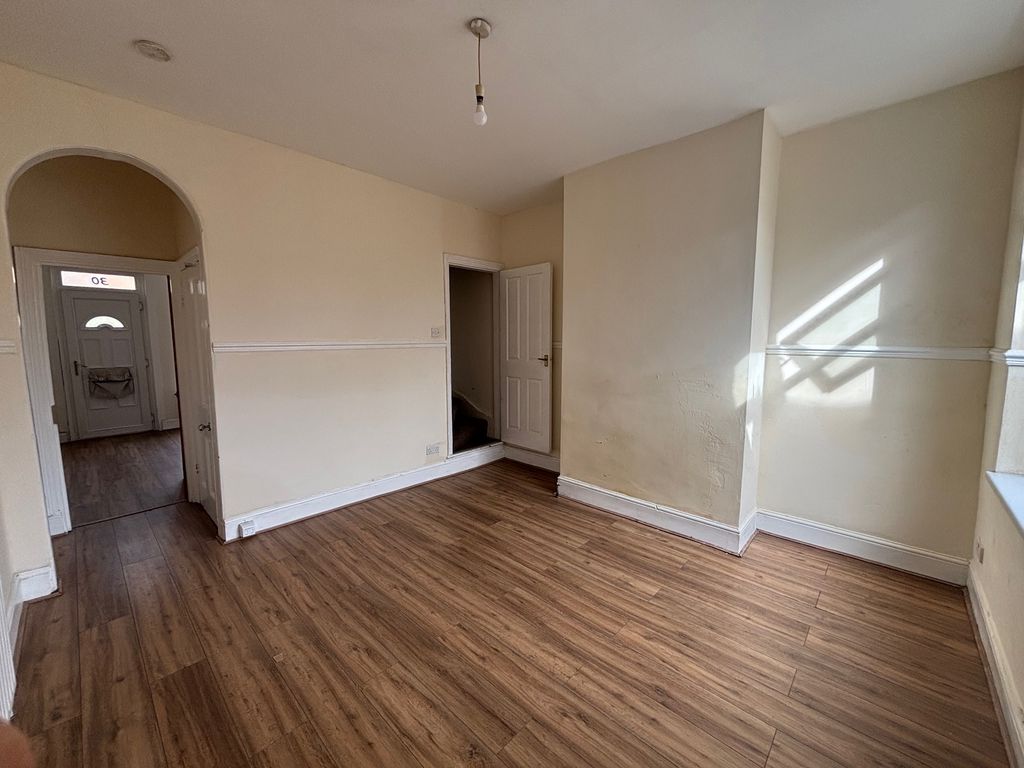 Property photo 2 of 18 Image