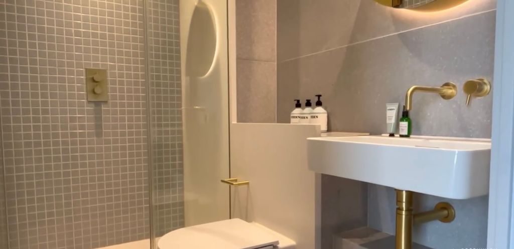 Property photo 2 of 5