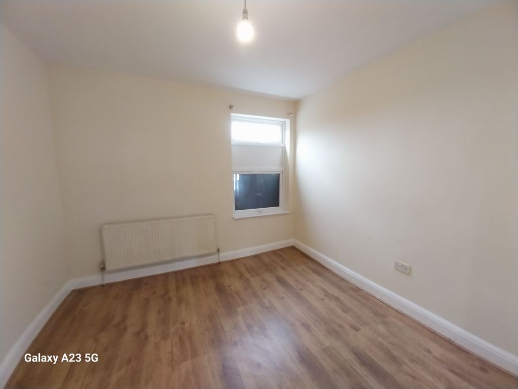 Property photo 3 of 17 Photo