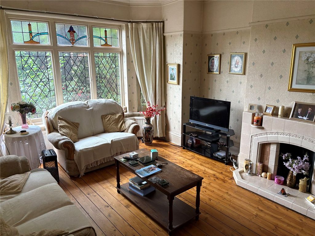 Property photo 3 of 15 Picture No. 18