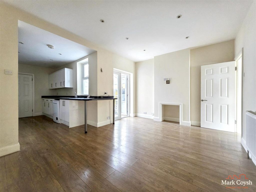 Property photo 3 of 19 20260421_100646.Jpg