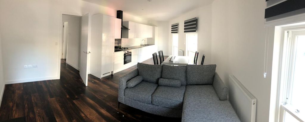 Property photo 3 of 8