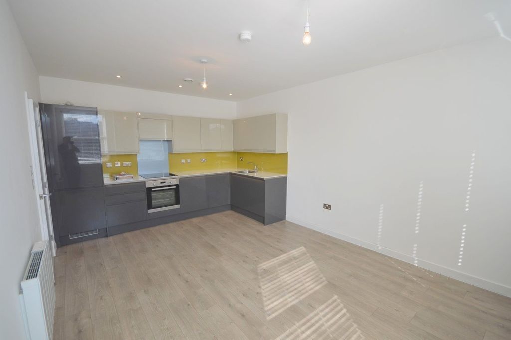 Property photo 3 of 6 Gallery