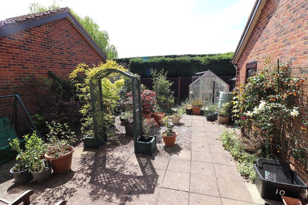 Property photo 2 of 13 Picture No. 12