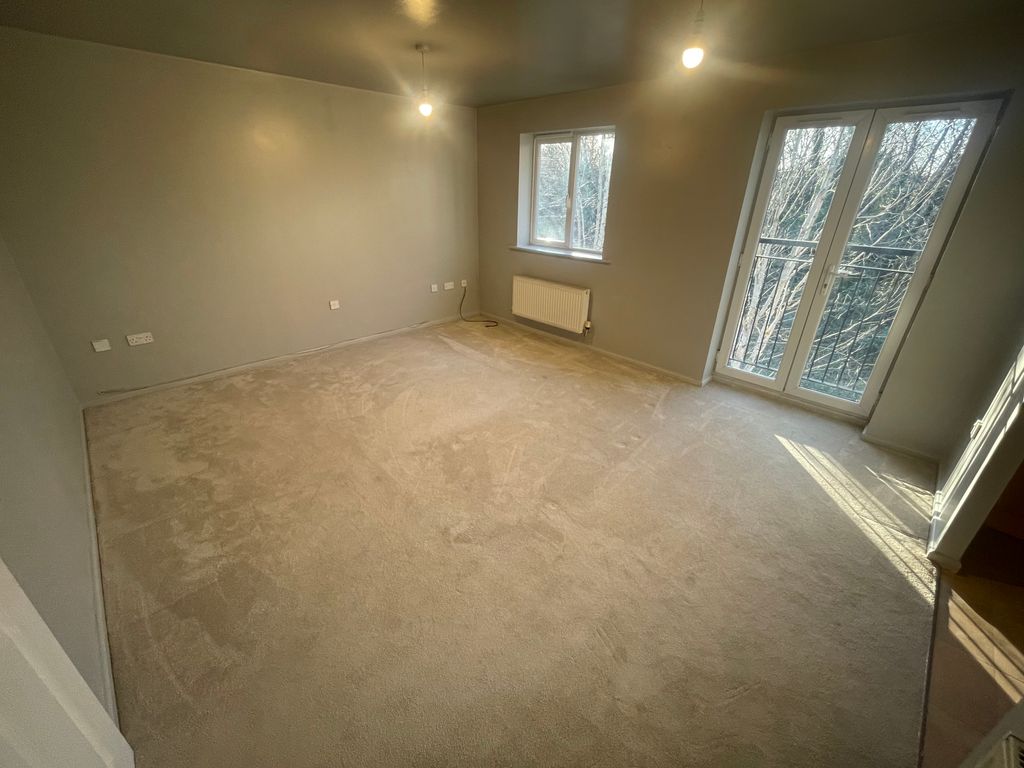 Property photo 2 of 8 Front