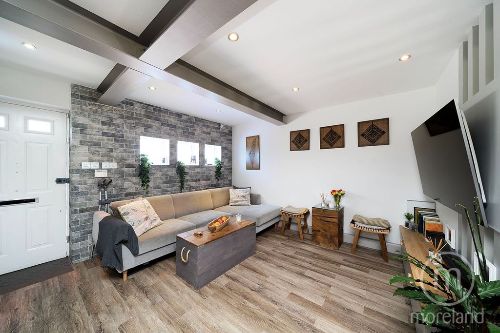 Property photo 3 of 12 4331745