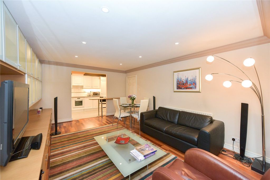 Property photo 3 of 15 Picture No. 01