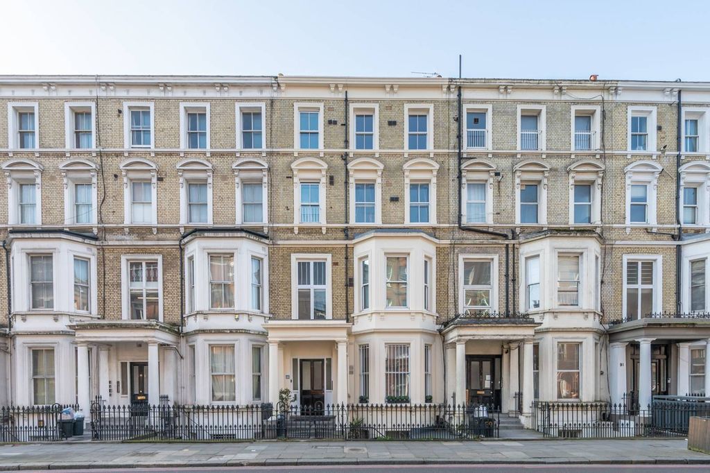 Property photo 3 of 8