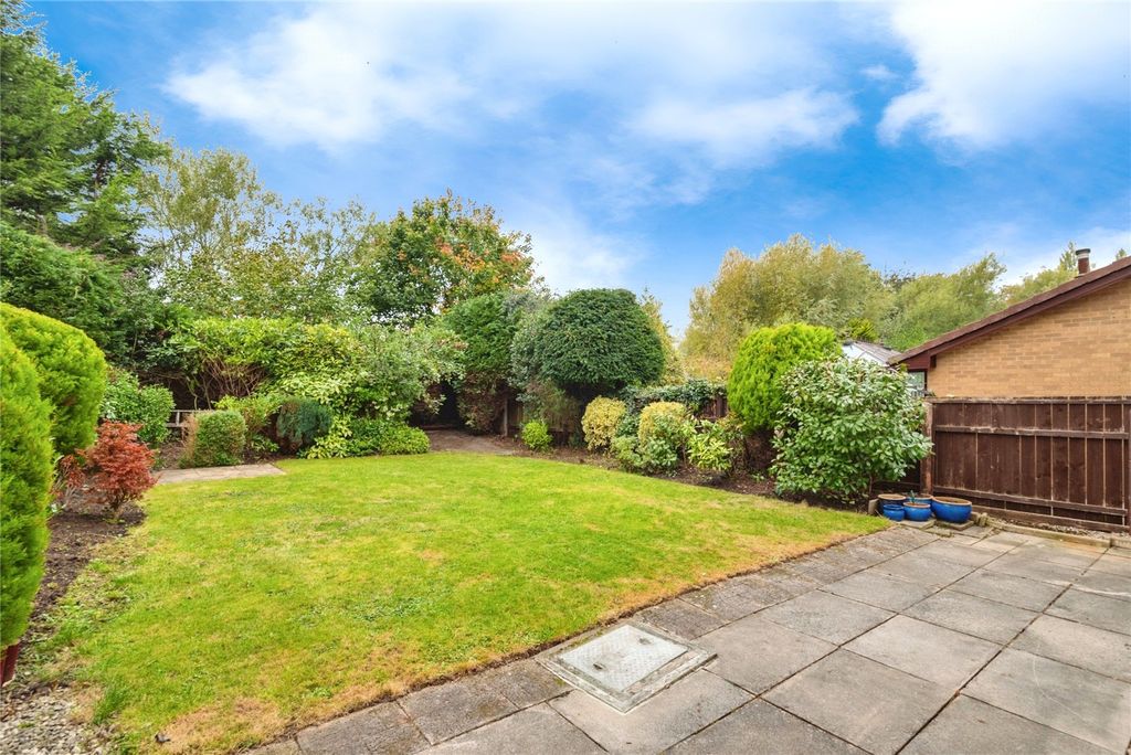 Property photo 2 of 22 Picture No. 11