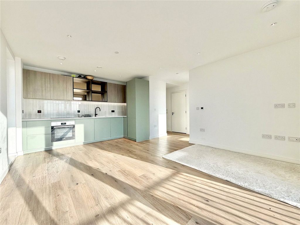 Property photo 3 of 15 Picture No. 11