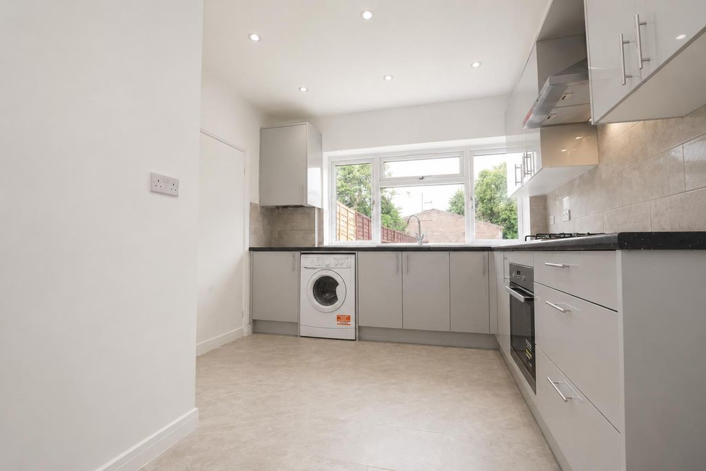 Property photo 3 of 6 B5Ef0Db4-ce87-48Af-8822-E244d71c1773.Png