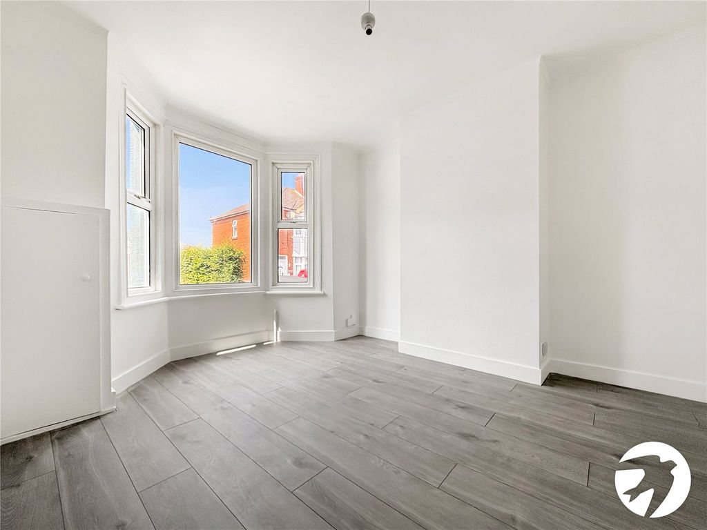 Property photo 2 of 16 Picture No. 03