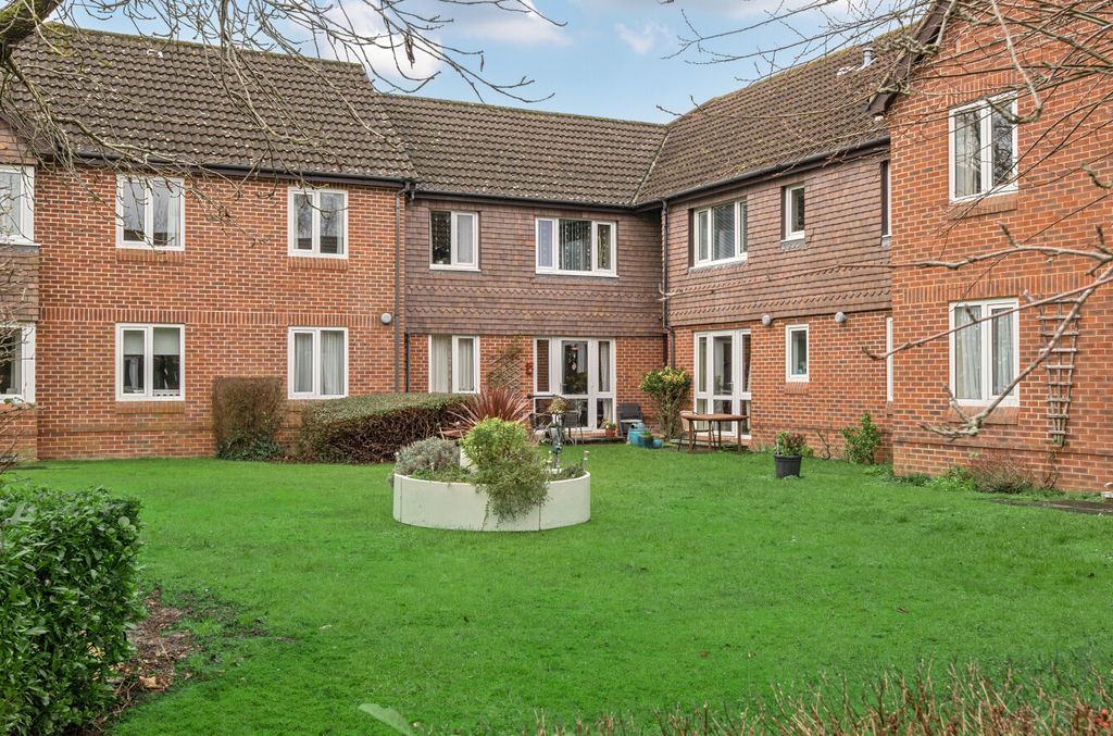 Property photo 1 of 17 1407901-4-6980A3E...