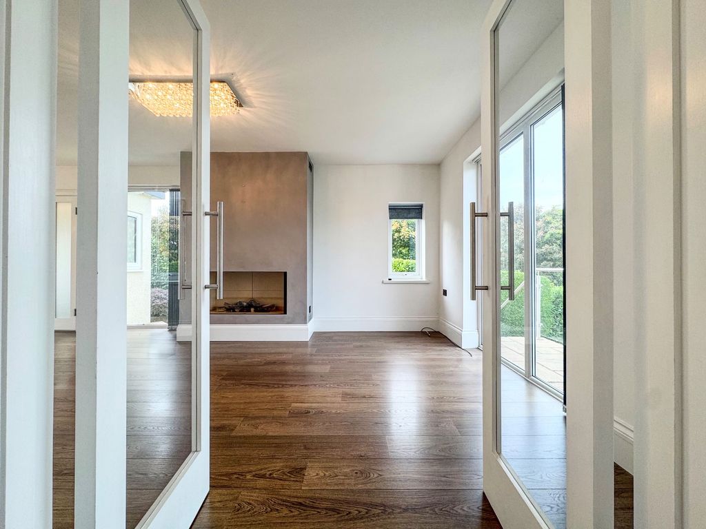 Property photo 3 of 32