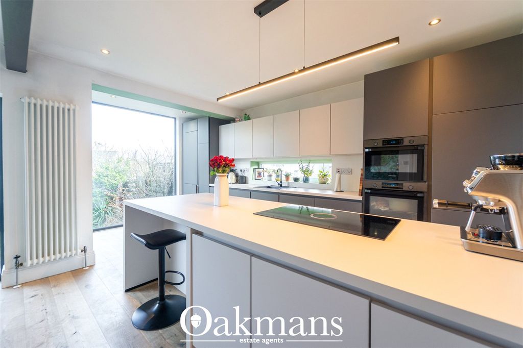 Property photo 2 of 32 Picture No. 19