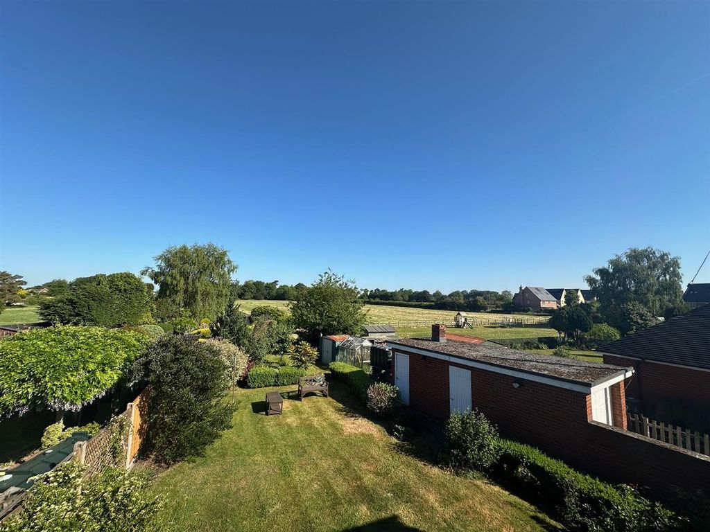 Property photo 2 of 37 33.Jpg