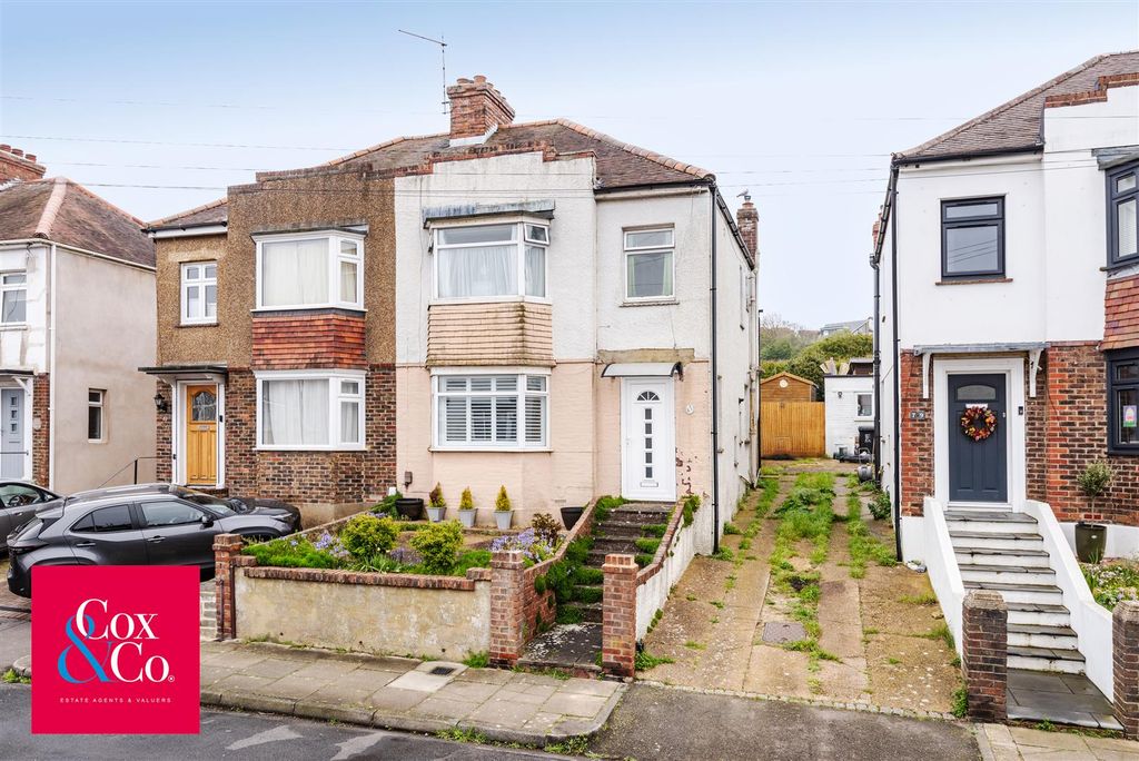 Property photo 1 of 15 81O_0781.Jpg