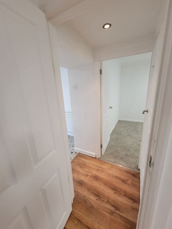 Property photo 3 of 11 Gallery