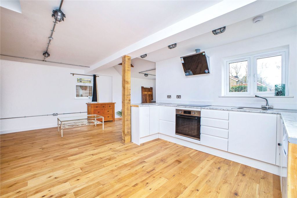 Property photo 3 of 16 Picture No. 05