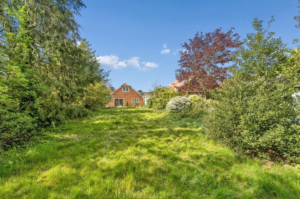 Property photo 2 of 21 Picture No. 23