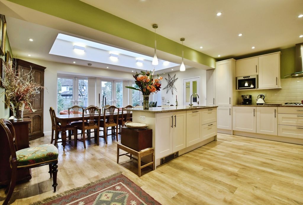 Property photo 3 of 17 Pbox-Img.Jpg