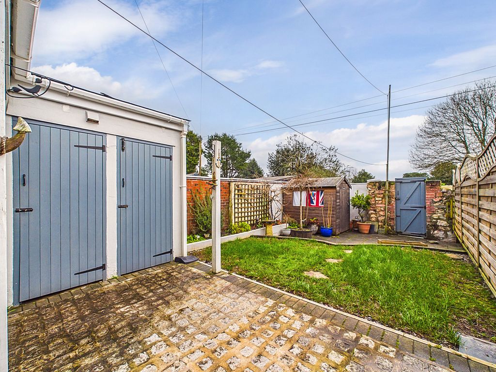 Property photo 2 of 30