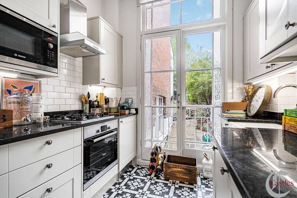 Property photo 3 of 13 Kitchen