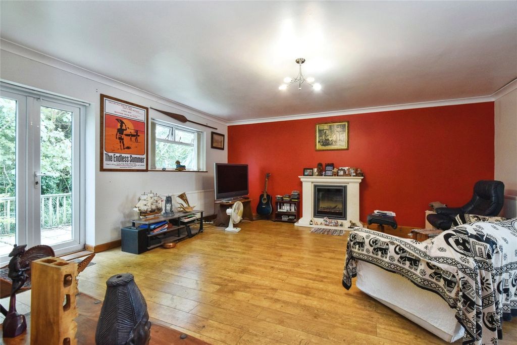 Property photo 3 of 15 Picture No. 11