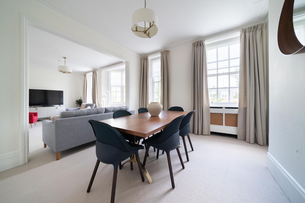 Property photo 2 of 14 Reception Room / Dining Room View 2