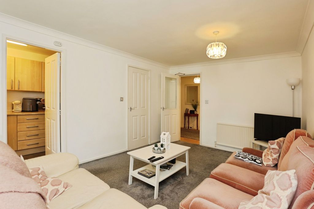 Property photo 2 of 17 Photo