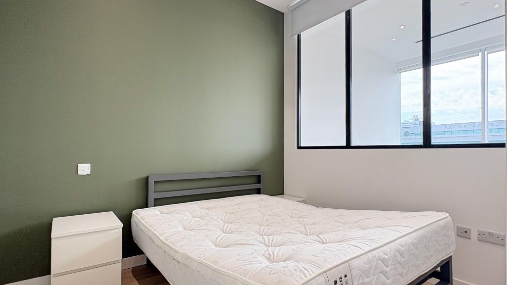 Property photo 3 of 21 Bedroom