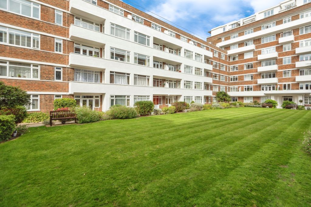 Property photo 2 of 20