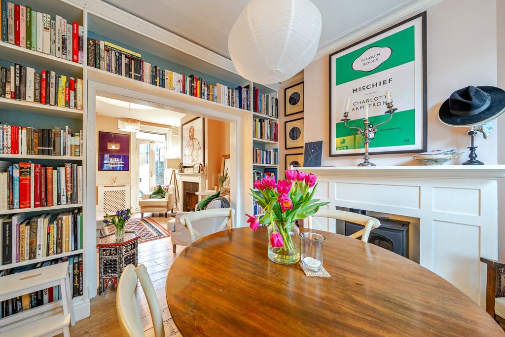 Property photo 2 of 17 Picture No. 18