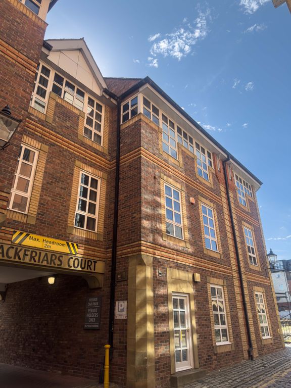 Property photo 2 of 10 Blackfriars 3 Building